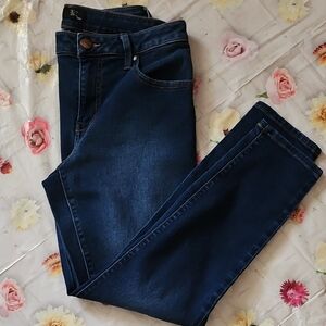 1822 Denim Classic Blue Jeans